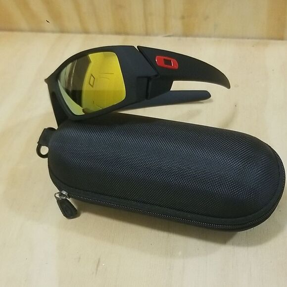 Oakley Matco Gascan Black w/ Fire Iridium Lenses 24-405 - Picture 1 of 9